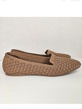 Seychelles tan woven slip on loafer point toe size 8 1/2 wide